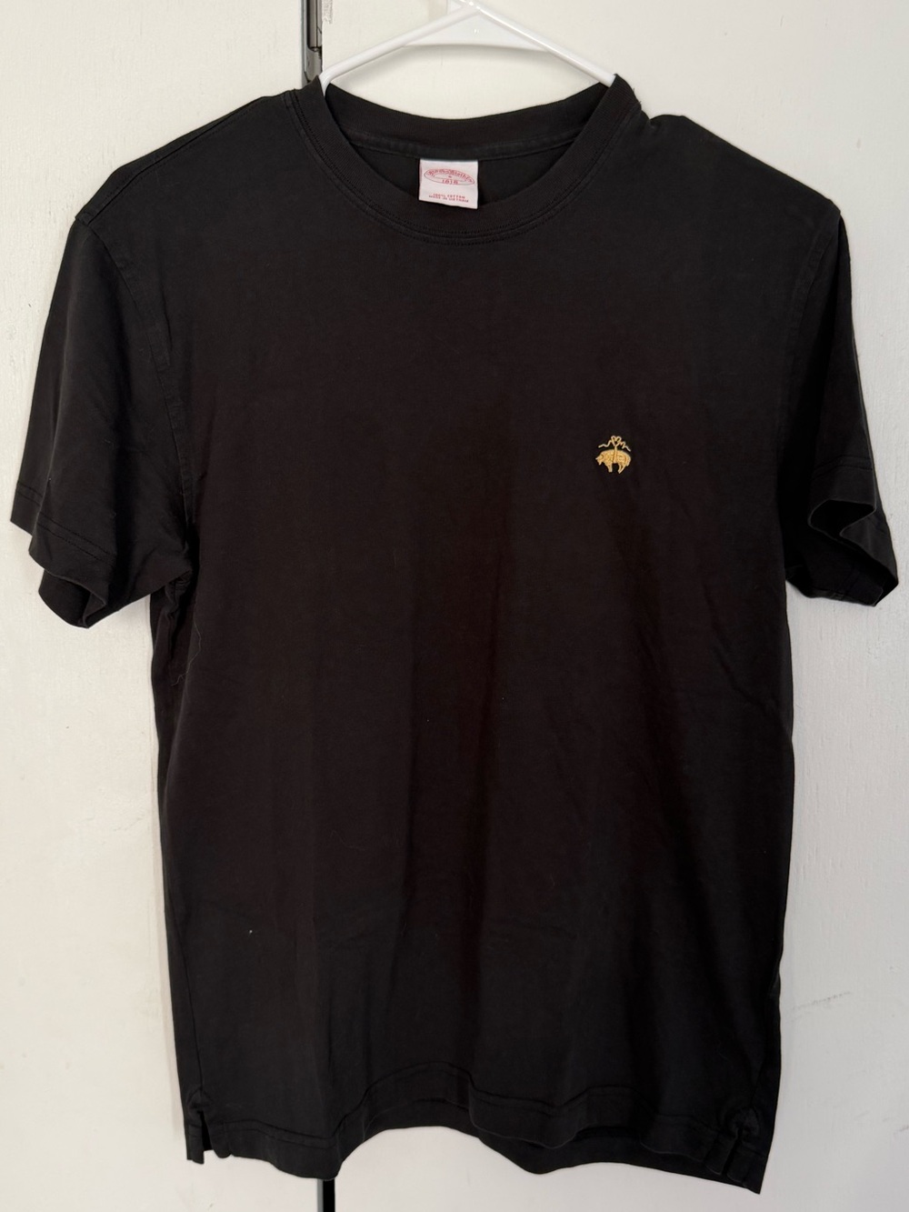 Brooks Brothers Black Short Sleeve Tee with Small Gold Logo P15